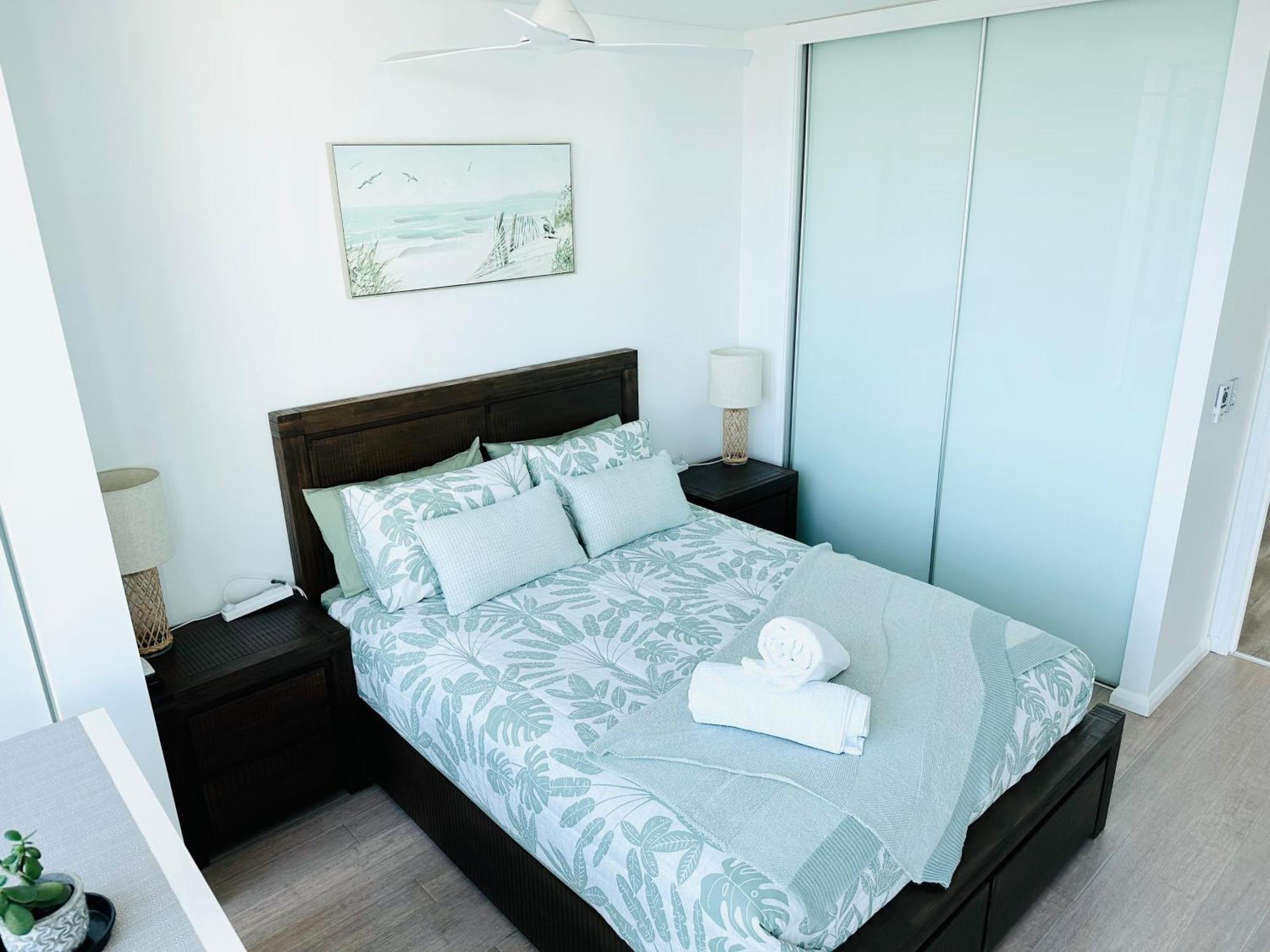 Apartment Modern With Great Amenities *